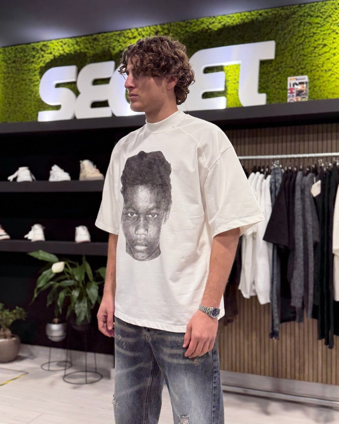 T-Shirt "CHILD" white