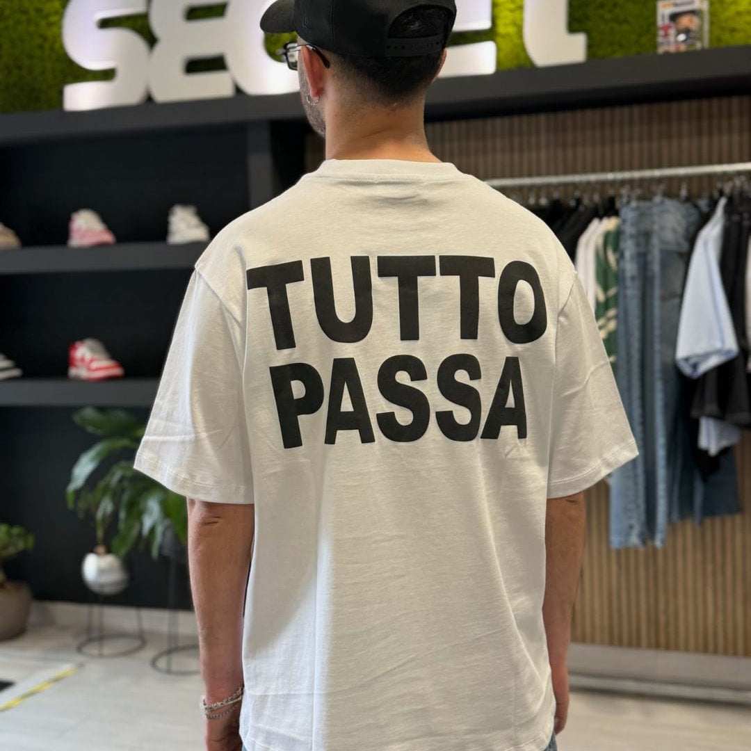T-Shirt "TUTTO PASSA " white