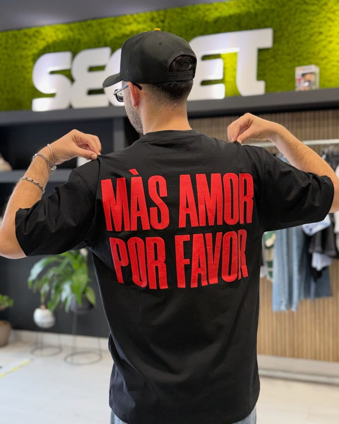 T-Shirt "MAS AMOR" black
