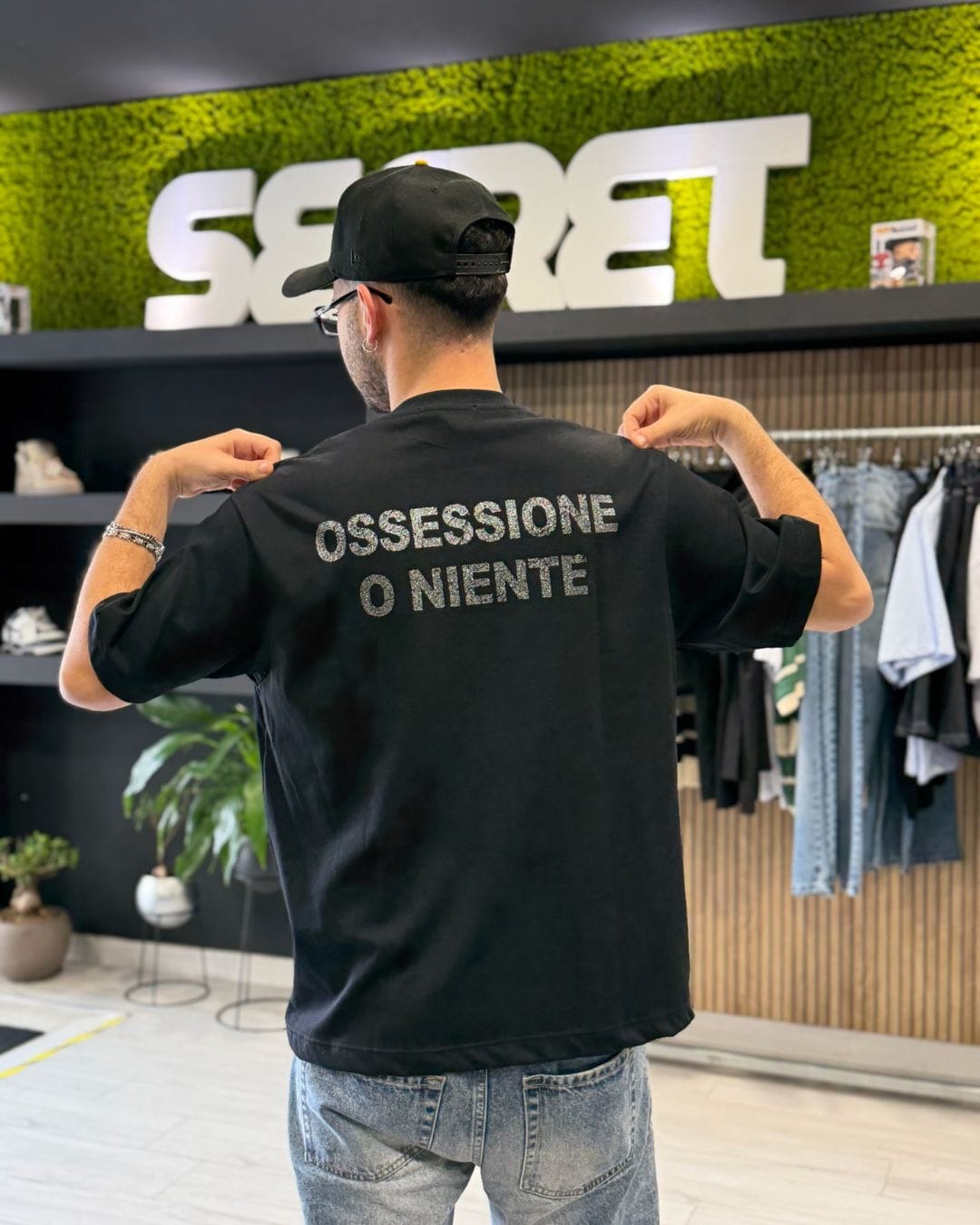 T-Shirt "OSSESSIONE O NIENTE" black