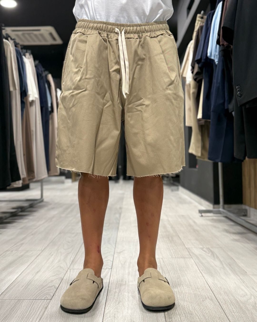 Bermuda con pinces beige