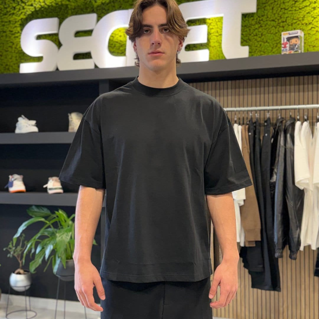 T-Shirt "MORE AMOR" black
