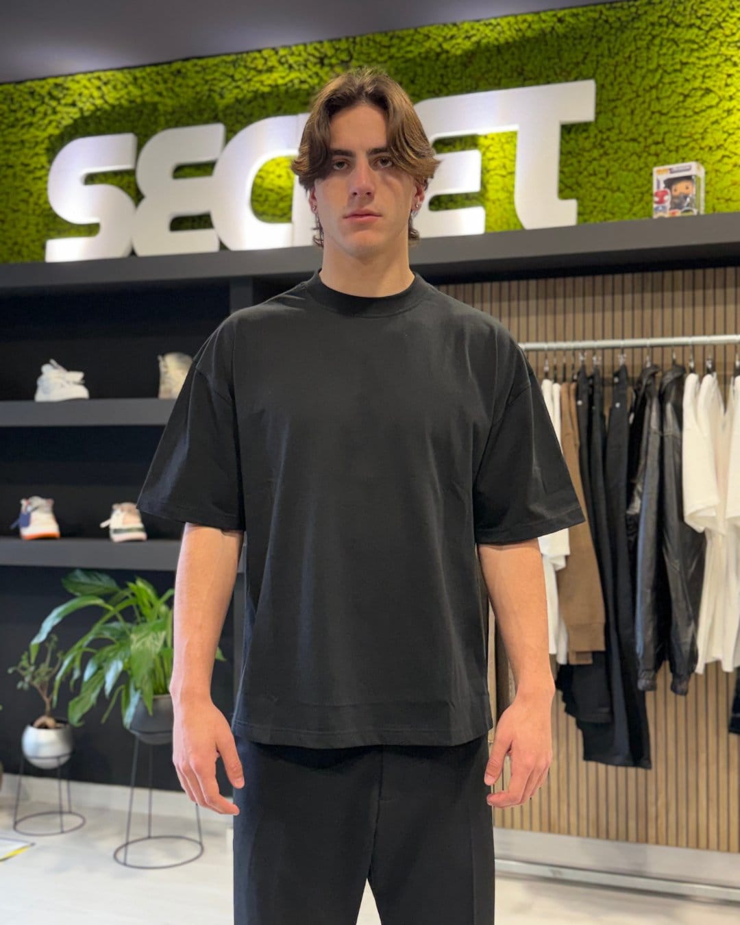 T-Shirt "MORE AMOR" black
