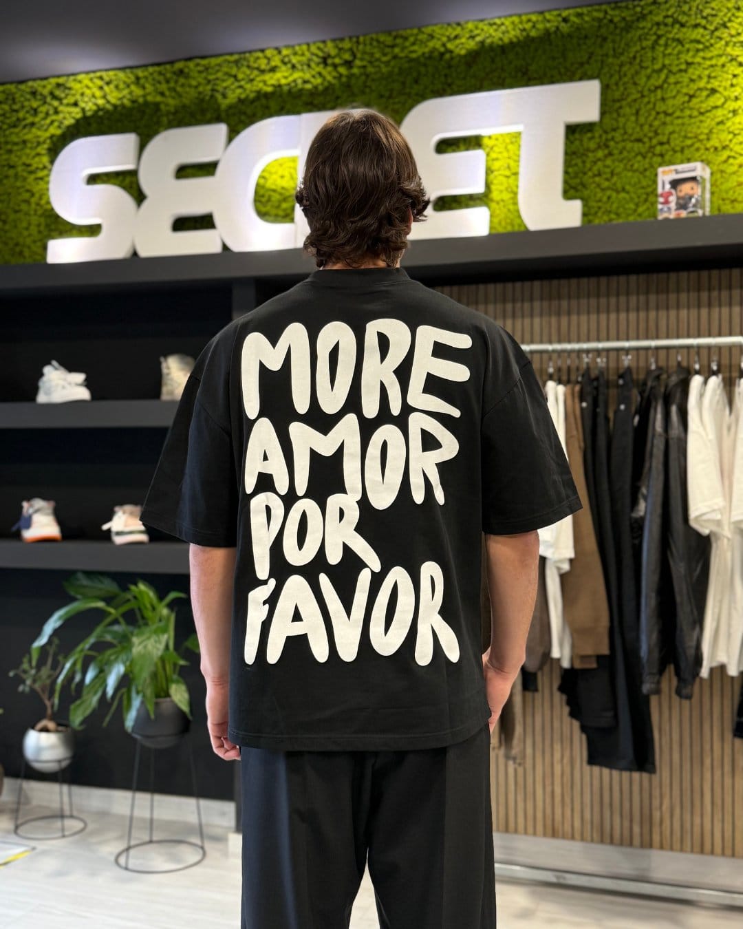 T-Shirt "MORE AMOR" black