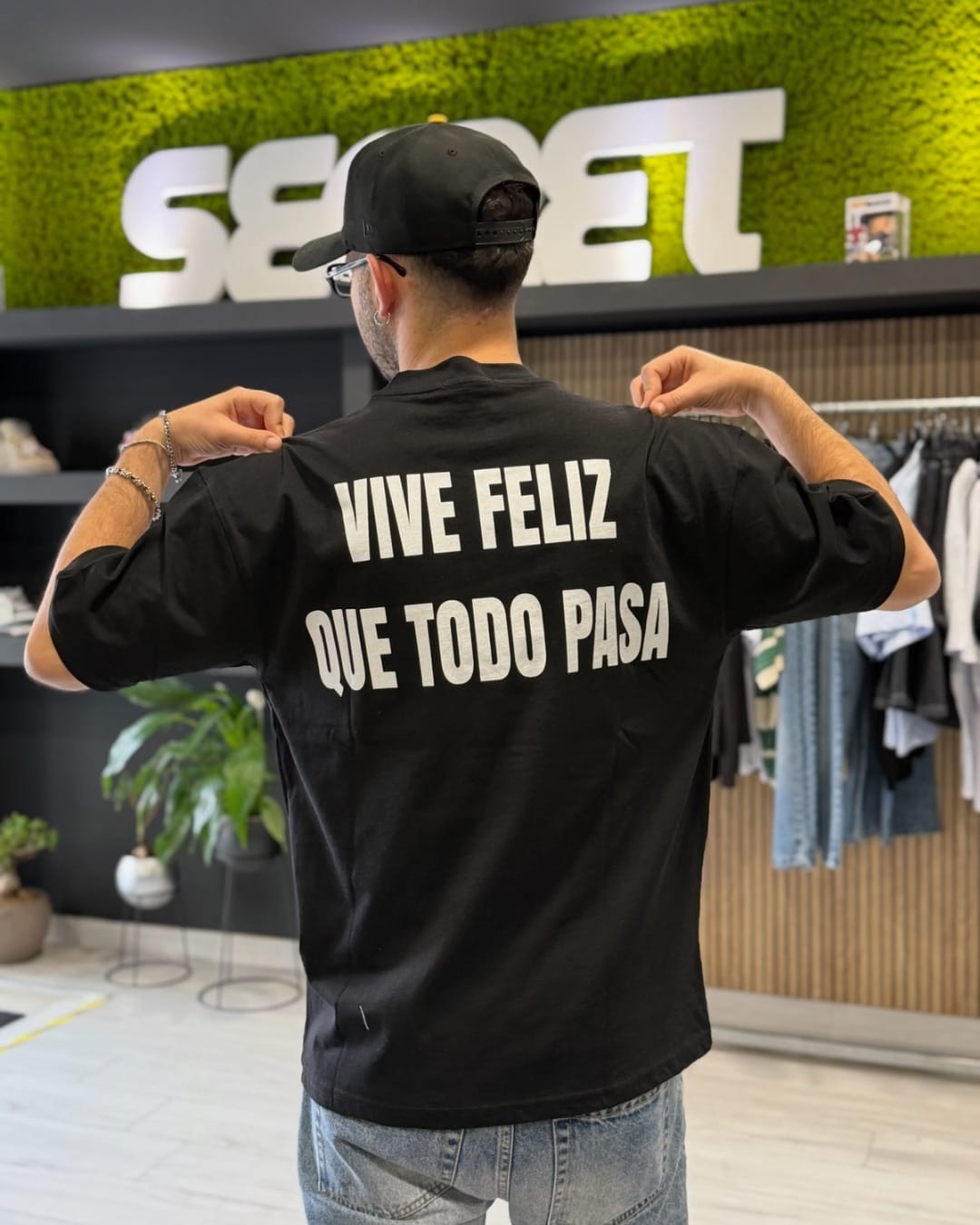 T-Shirt "TODO PASA" black
