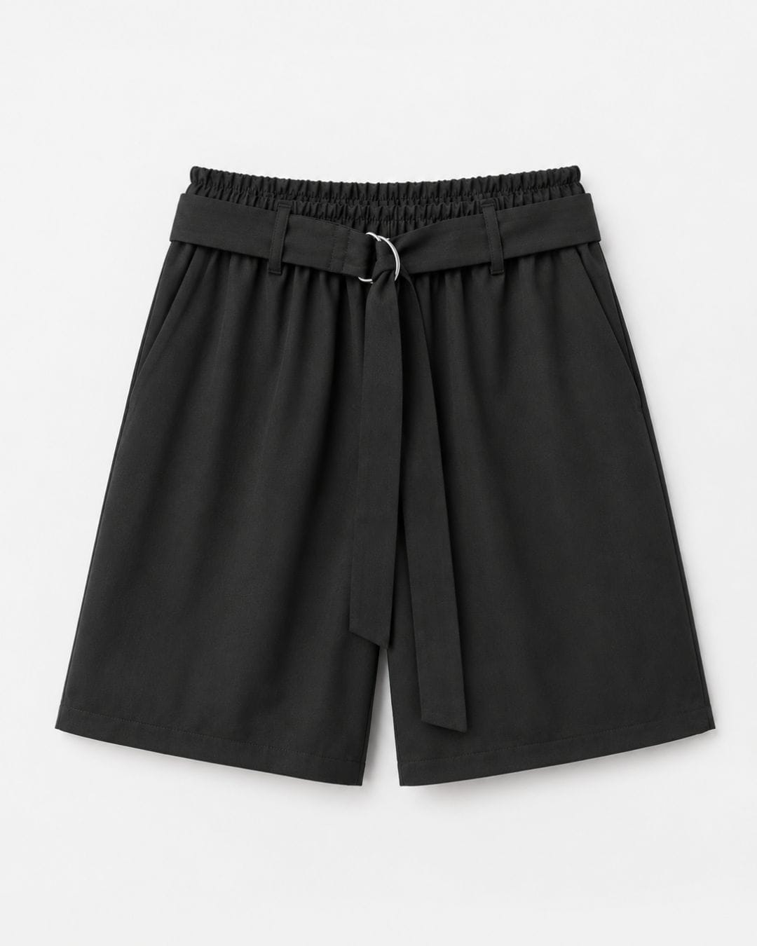 Bermuda con cinturino nero