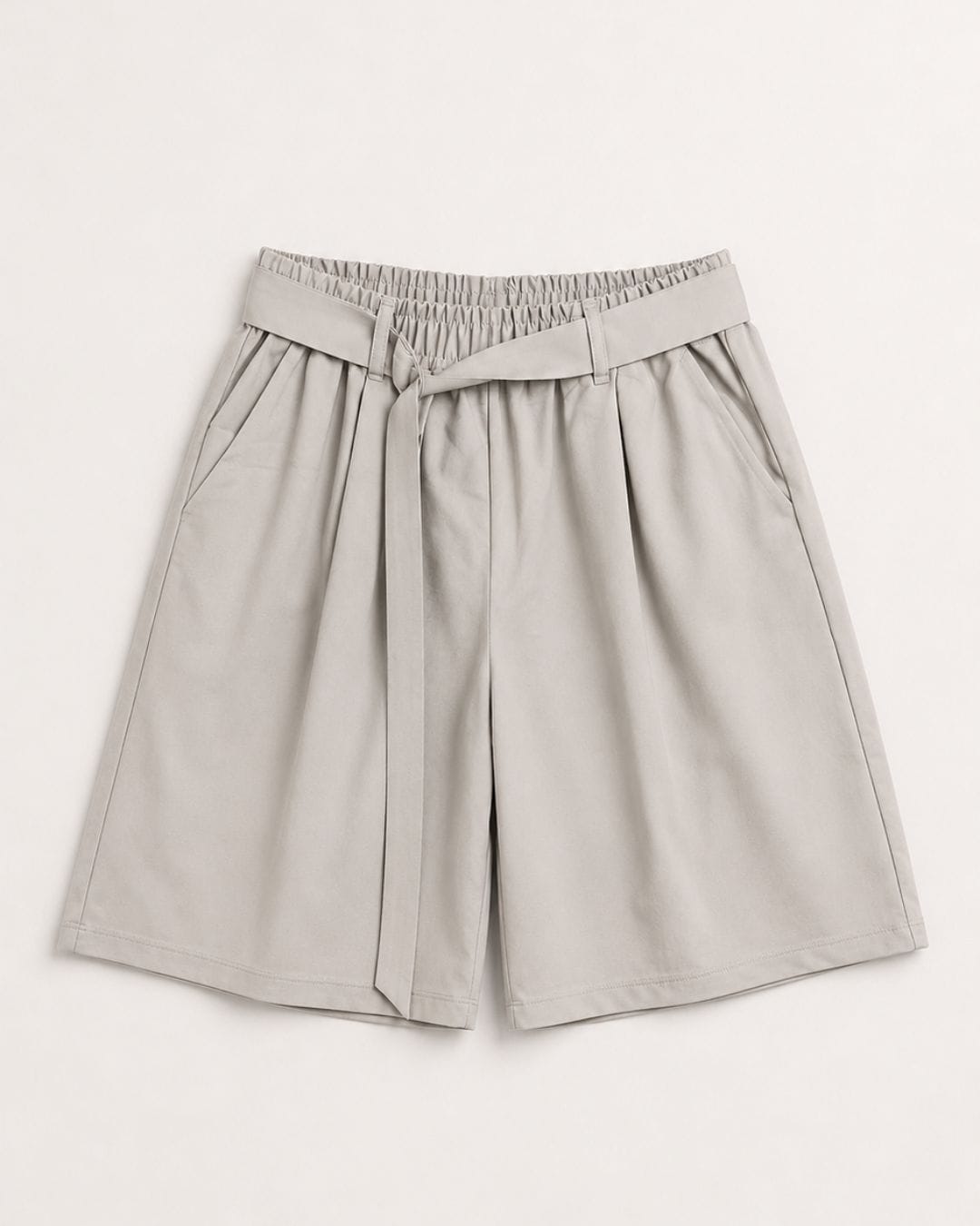 Bermuda con cinturino grigio